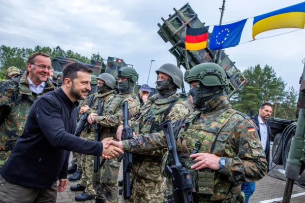 Russia–Ukraine War: Tensions Persist, But Glimmers of Peace Talks Begin to Surface Russia–Ukraine War: Tensions Persist, But Glimmers of Peace Talks Begin to Surface