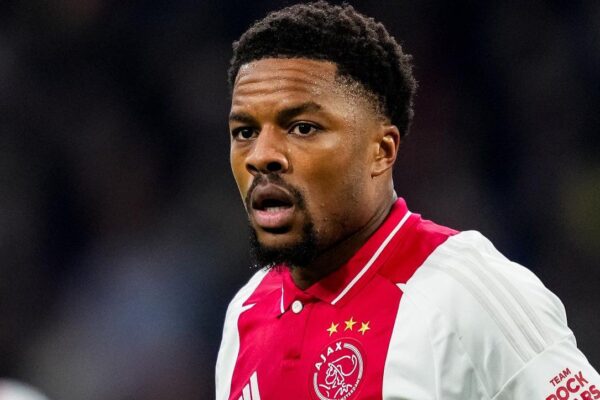 Chuba Akpom Joins Ipswich on Loan Deal from Ajax Chuba Akpom Joins Ipswich on Loan Deal from Ajax