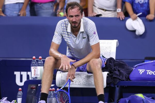 Daniil Medvedev Crashes Out of US Open After Photographer Sparks On-Court Chaos Daniil Medvedev Crashes Out of US Open After Photographer Sparks On-Court Chaos