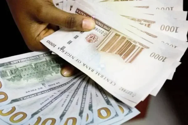 Dollar to Naira — Naira Weakens by 19 Kobo Against U.S. Dollar in Official Market Dollar to Naira — Naira Weakens by 19 Kobo Against U.S. Dollar in Official Market