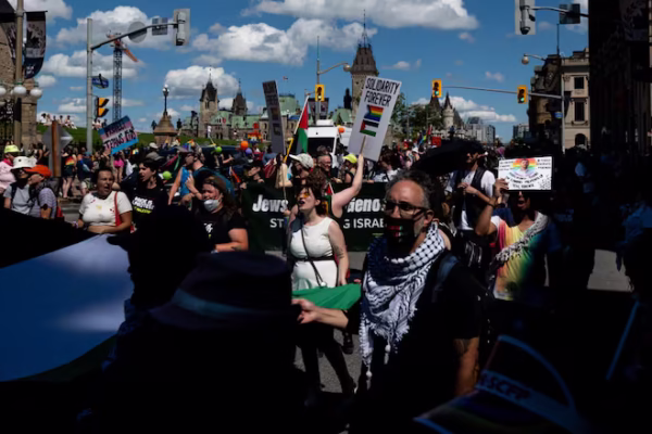 Ottawa Pride Parade Halted Amid Tensed Pro-Palestinian Protest Action Ottawa Pride Parade Halted Amid Tensed Pro-Palestinian Protest Action