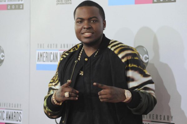Rapper Sean Kingston Sentenced to 3.5 Years in Prison for $1 Million Fraud Scam Rapper Sean Kingston Sentenced to 3.5 Years in Prison for $1 Million Fraud Scam