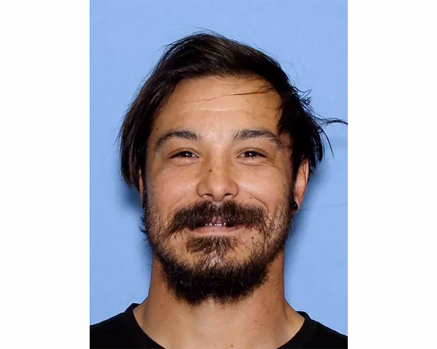 Authorities Recover Remains Believed to Be Travis Decker After Manhunt for His 3 Young Daughters