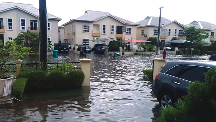 Heavy Rain Floods Lagos Island, Disrupts Lives