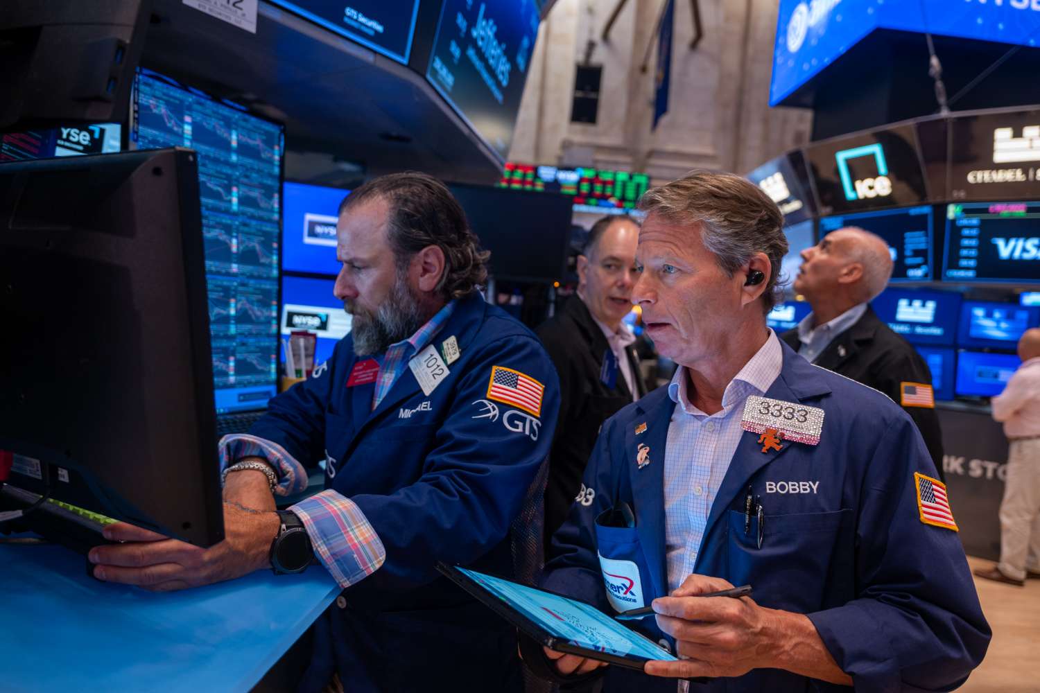 Markets Rally as Weak Jobs Report Sparks Rate-Cut Expectations