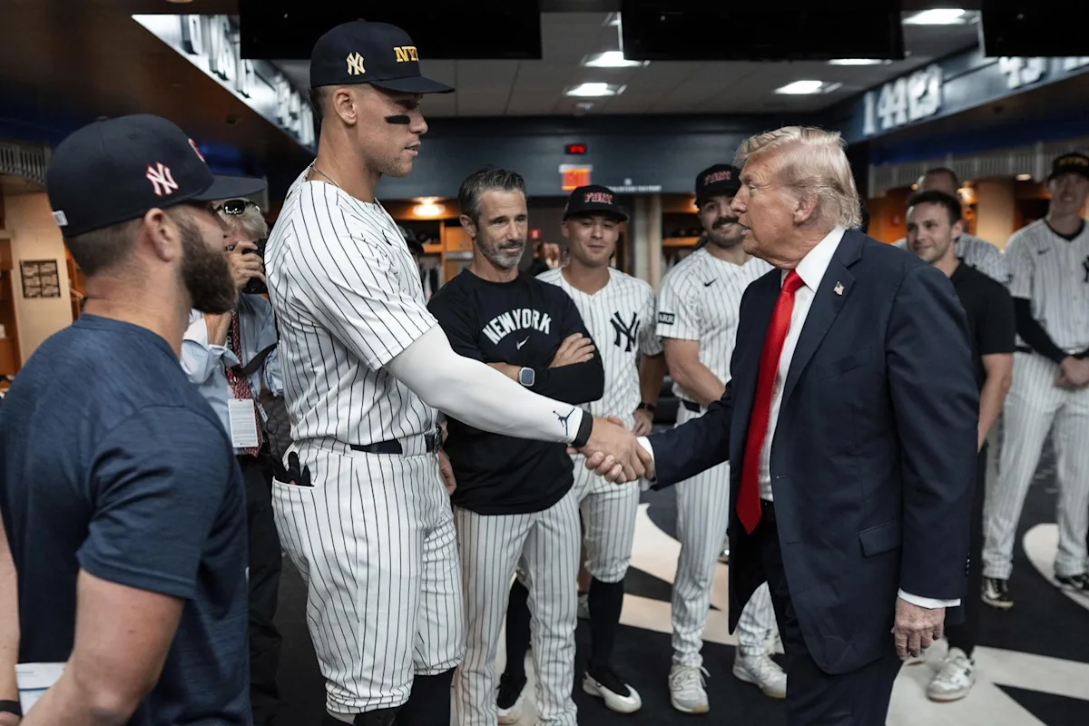 Trump Draws Mixed Reactions at Yankees Game on 9/11 Anniversary