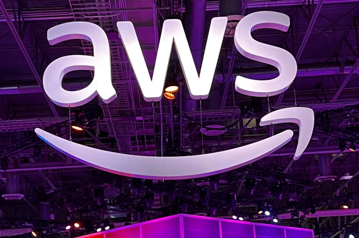 AWS Outage Disrupts Zoom, Roblox, and Other Services