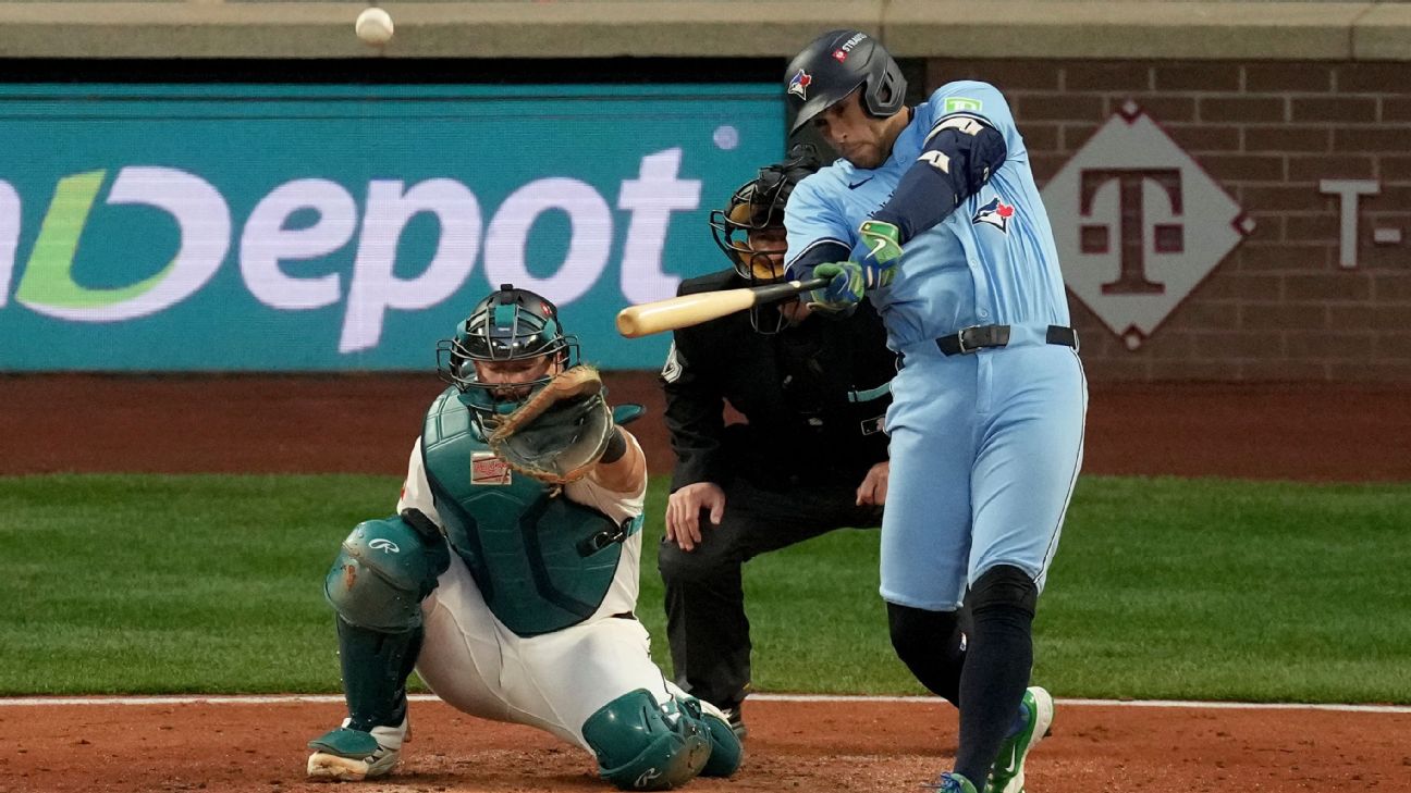 Blue Jays Smash 5 Home Runs to Cut Mariners’ ALCS Lead with 13-4 Rout