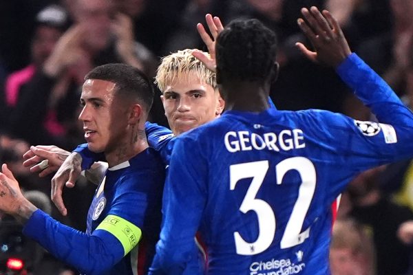 Chelsea Edge Benfica 1-0 at Stamford Bridge Thanks to Early Own Goal