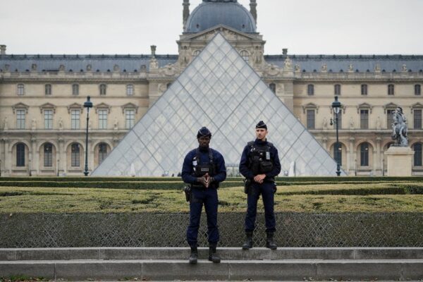 Police Arrest Two Suspects Over Louvre Museum Crown Jewels Theft