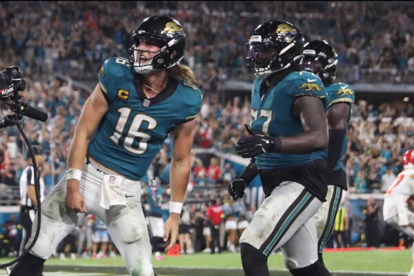 Trevor Lawrence’s Wild Run Seals Jaguars’ 31-28 Win Over Chiefs Trevor Lawrence’s Wild Run Seals Jaguars’ 31-28 Win Over Chiefs