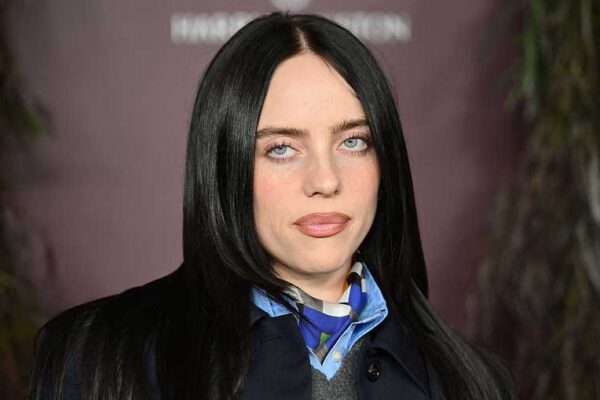 Billie Eilish Urges Billionaires: “Give Your Money Away, Shorties”