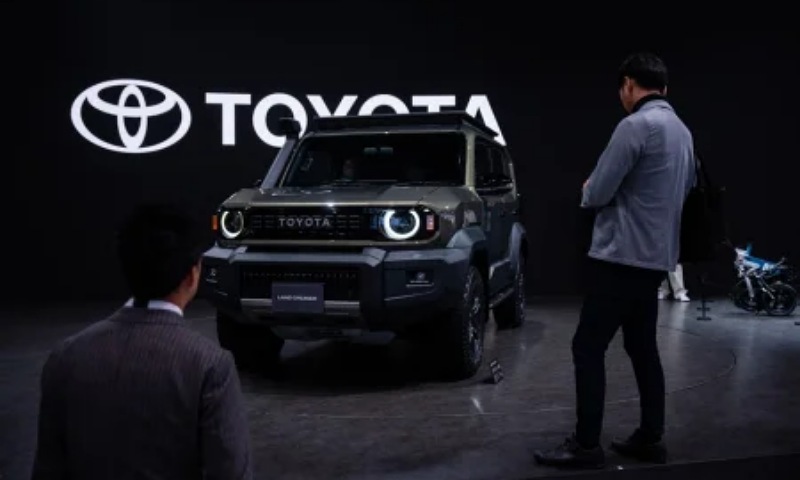 Toyota Reports Profit Drop as Tariff Pressures Mount