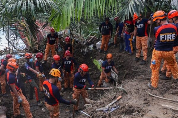 Typhoon Kalmaegi Kills 140 in Philippines, Moves Toward Vietnam