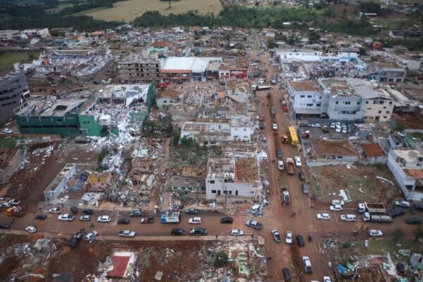 At Least Six Dead, Hundreds Injured as Disaster Strikes Paraná