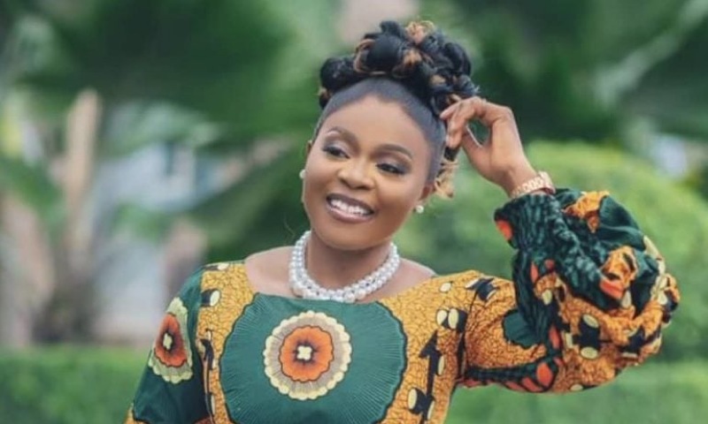 Actress Chioma Ifemeludike Invites Voters to Lunch