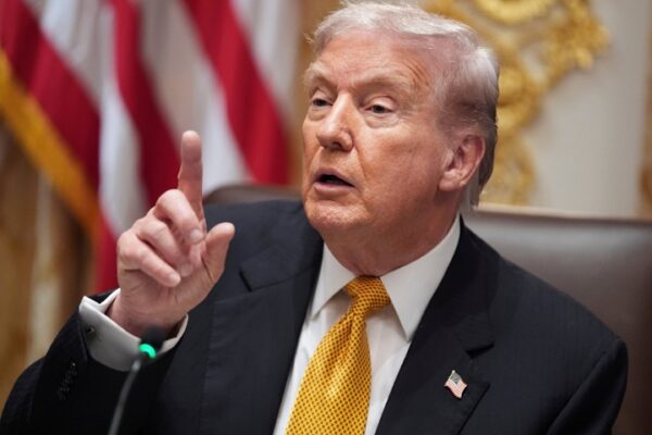 Trump Pledges $2,000 Tariff Dividend, Excludes Wealthy