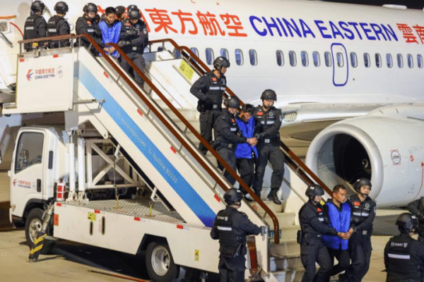 Thousands of Chinese Trapped Overseas in Scam Rings