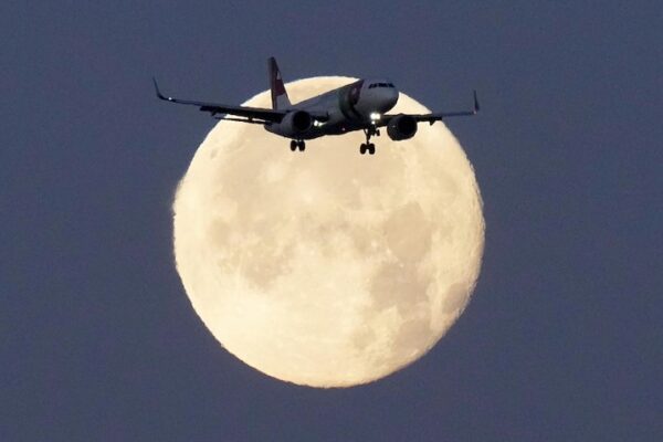 Airlines Roll Out Software Fix After A320 Altitude Scare