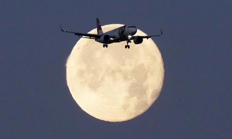 Airlines Roll Out Software Fix After A320 Altitude Scare