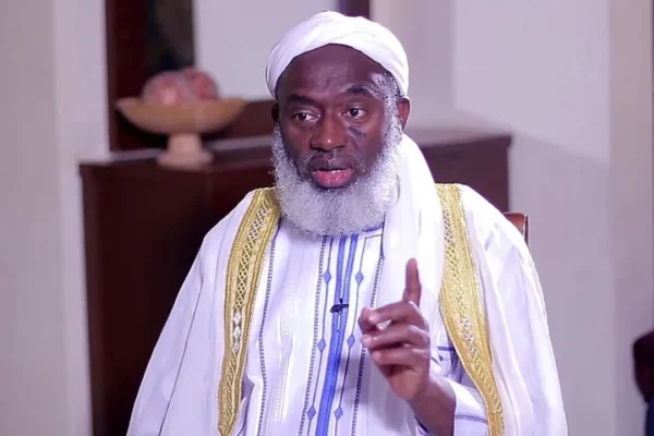 Gumi engaging bandits during peace mission