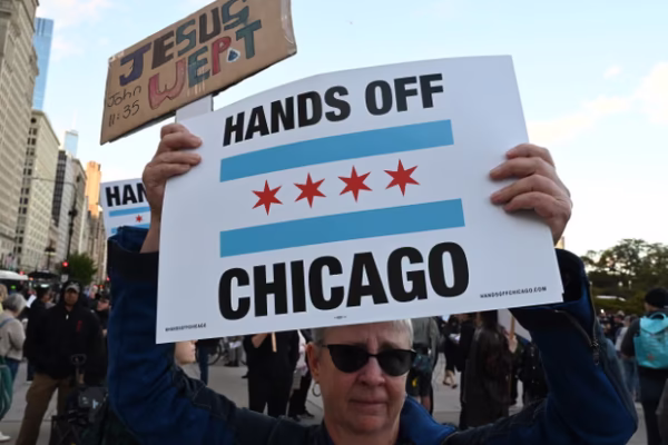 US Supreme Court Blocks Trump’s National Guard Plan in Chicago