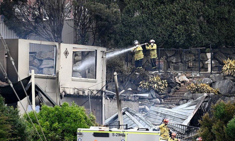 Firefighter Killed as Wildfires Destroy 40 Homes in Australia