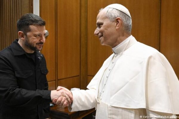 Pope Leo Calls for Lasting Peace After Meeting Ukraine’s Zelenskyy