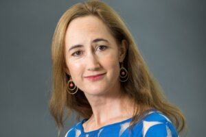 Popular Novelist Sophie Kinsella Passes Away at 55