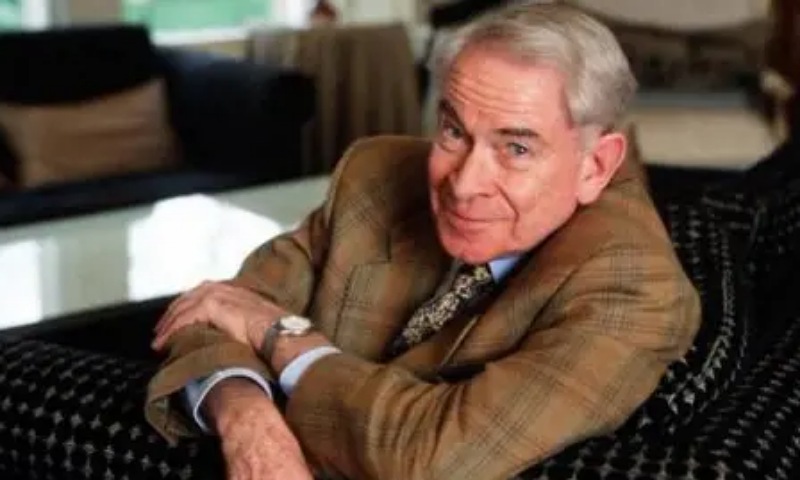 Legendary Comedian Stanley Baxter Dies at 99