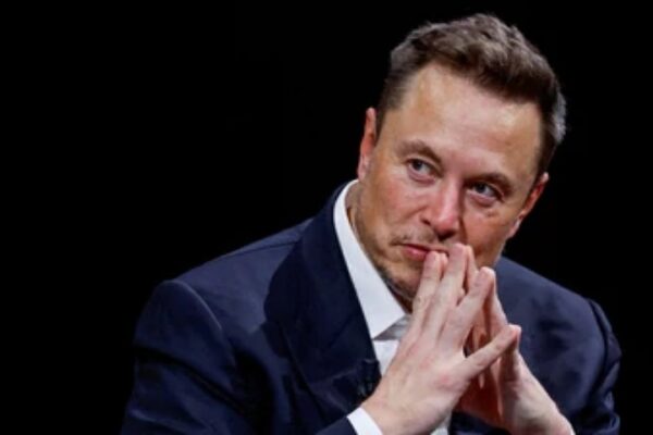 Elon Musk Becomes First Person to Surpass $600bn Net Worth