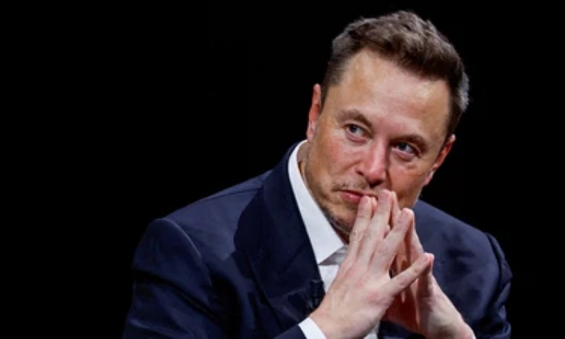 Elon Musk Becomes First Person to Surpass $600bn Net Worth