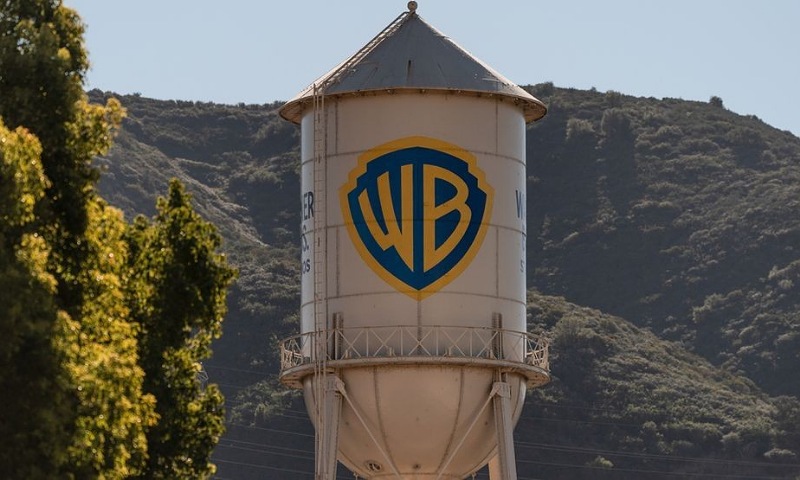 Warner Bros. board tells shareholders to reject Paramount offer in favor of Netflix