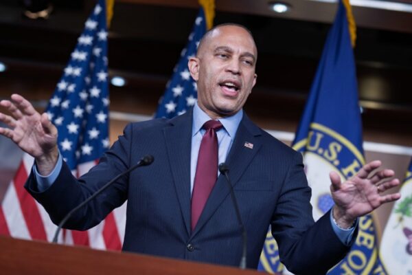 Jeffries Slams DOJ Epstein Files Release as “Inadequate”