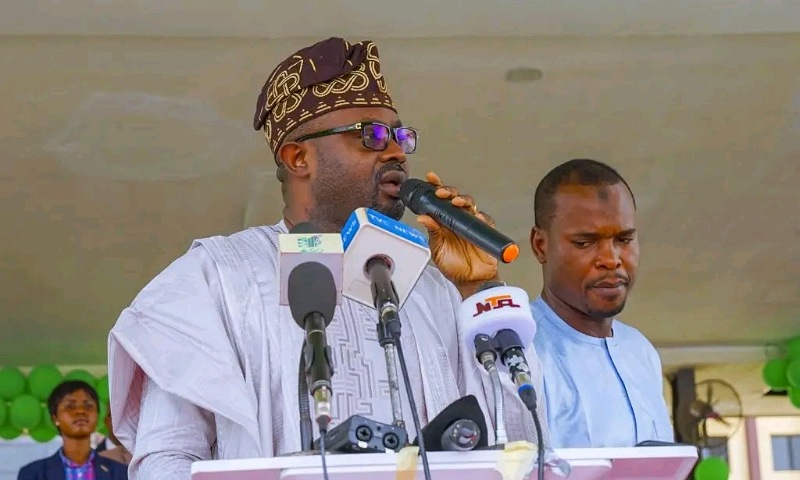 FG Declares Public Holidays for Christmas and New Year Festivities