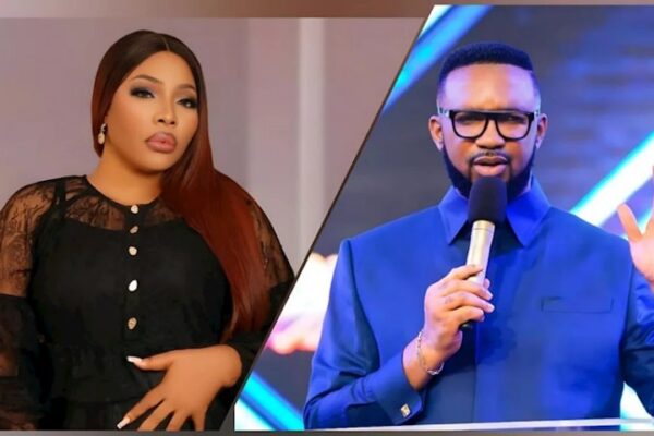 Pastor Chris Okafor Publicly Says Sorry to Doris Ogala, Kneels Before Church