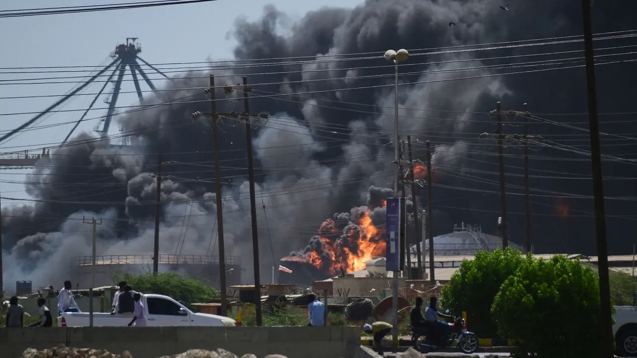 Drone Strike Kills 10 at Market as Fighting Intensifies in Sudan