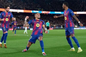 Raphinha Scores Twice as Barcelona Beat Osasuna 2-0