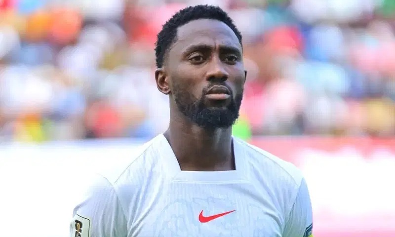 Wilfred Ndidi Vows to Pay Super Eagles Bonuses If FG Fails