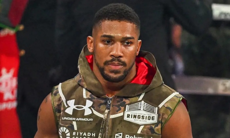 Anthony Joshua Returns to Gym 19 Days After Nigeria Car Tragedy