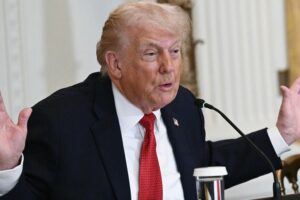 Trump Threatens Tariffs on Nations Resisting US Move on Greenland