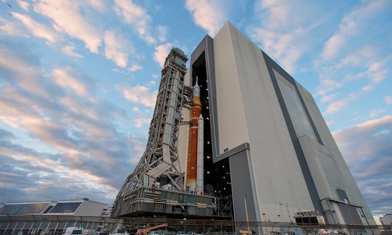 NASA’s New Moon Rocket Rolls to Launch Pad Ahead of February Astronaut Mission