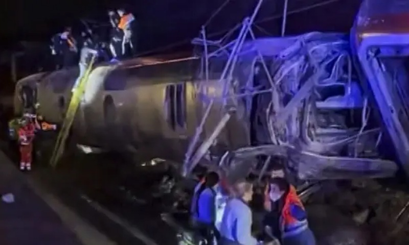 Train Crash in Spain Kills at Least 39, Many Others Injured