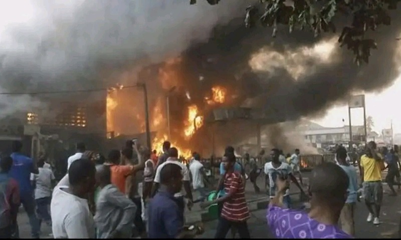 BREAKING: Fire Incident Hits Residential Estate in Lagos