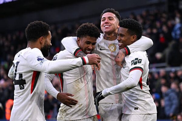 Chelsea Beat Crystal Palace 3–1 to Strengthen Top-Four Hopes