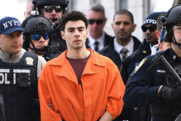 Fake FBI Officer Caught Trying to Release Murder Suspect from Jail