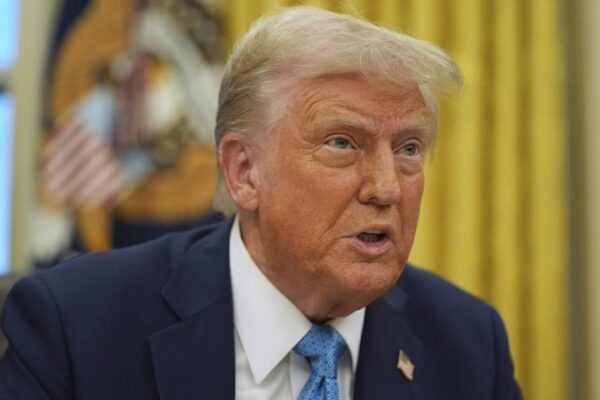 Trump Says Putin Won’t Attack Ukraine Cities During Cold Week