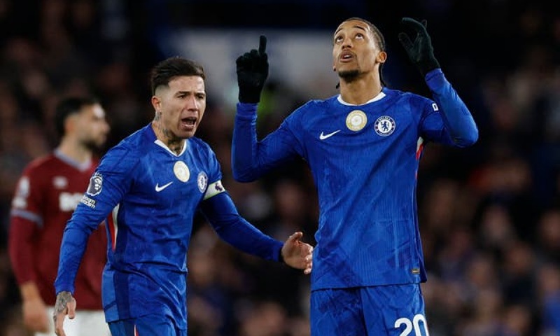 Chelsea Fight Back to Beat West Ham 3-2 After Late Fernandez Goal