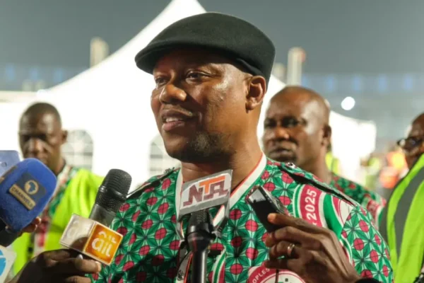 PDP: Defecting governors, others should be treated as criminals