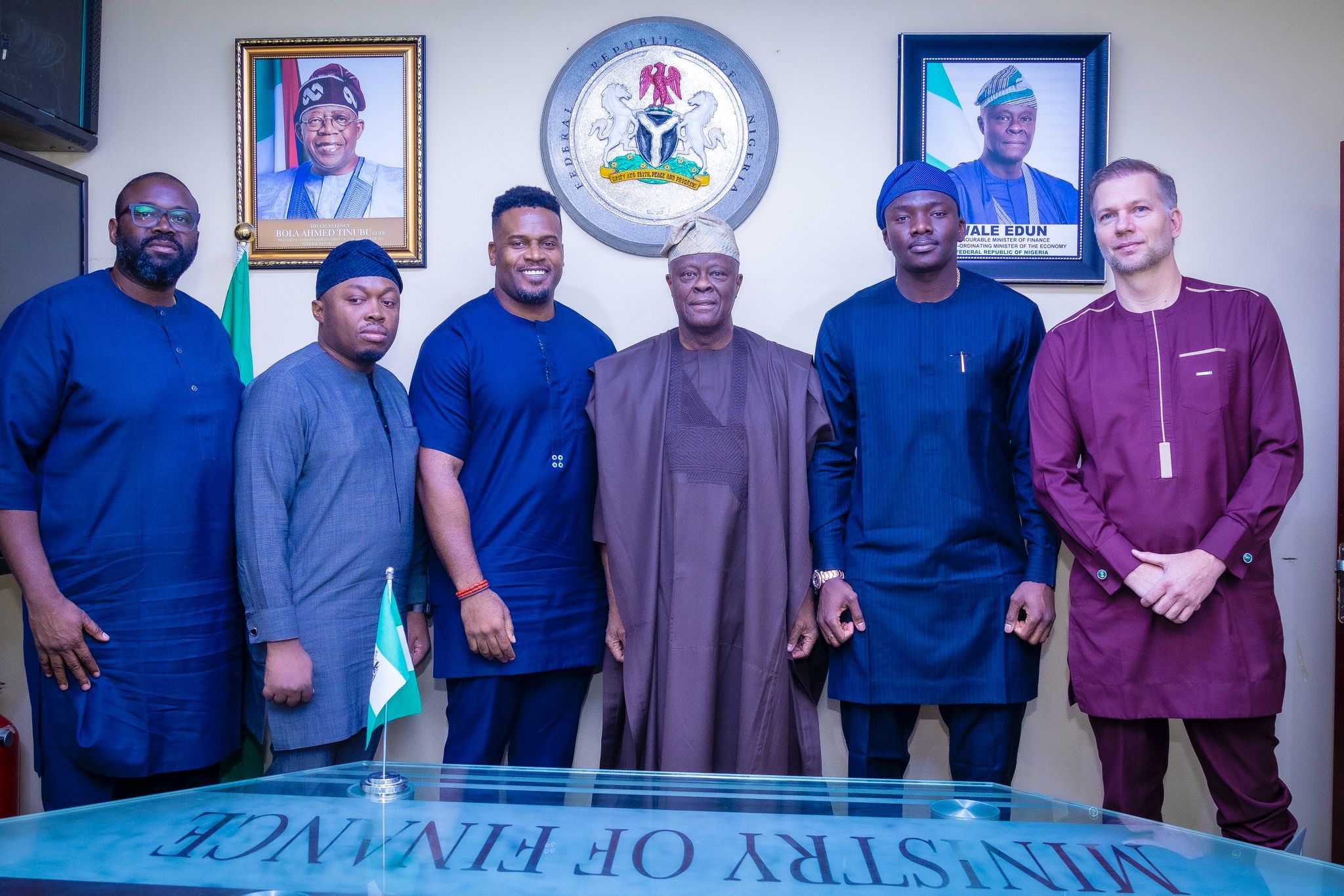 Nigeria Advances Plans to Democratise Dollar Savings and Investments